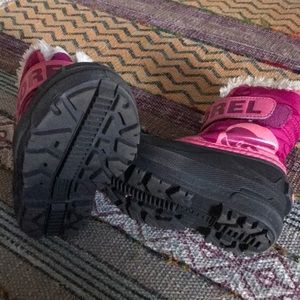 Sorel toddler girls snow boots!